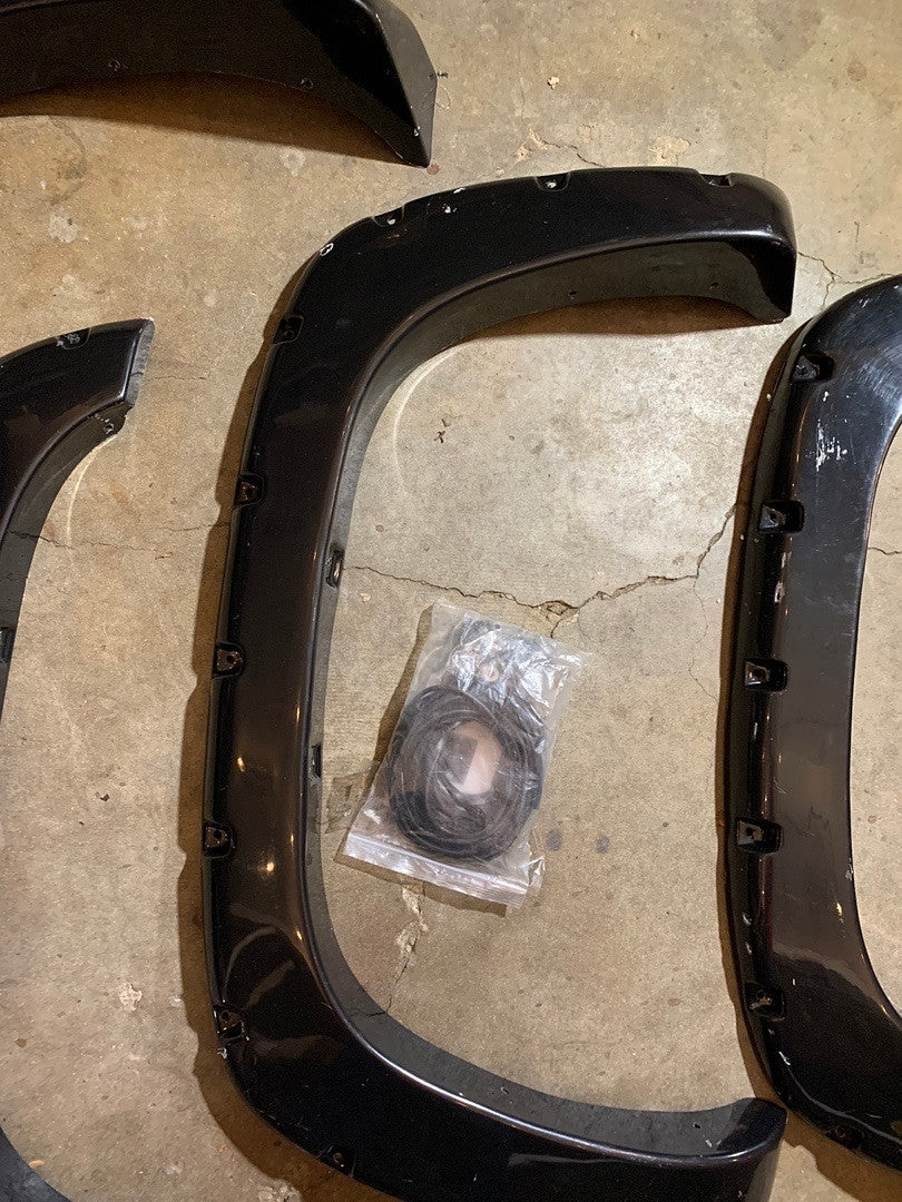 For 2003 to 2006 Chevy Silverado 1500 / 2500 / 3500