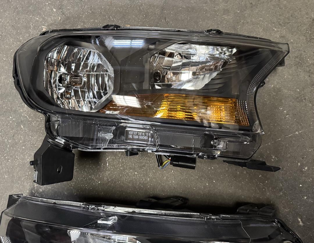Headlights 19-21 Ranger XL XLT Clear Reflector Clear Lens Black Housing