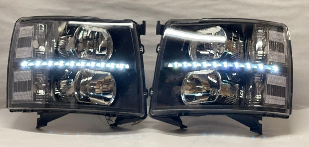R HL-LED-CSIL07-BK-CL1 07 - 13 Chevy Silverado LED Headlights