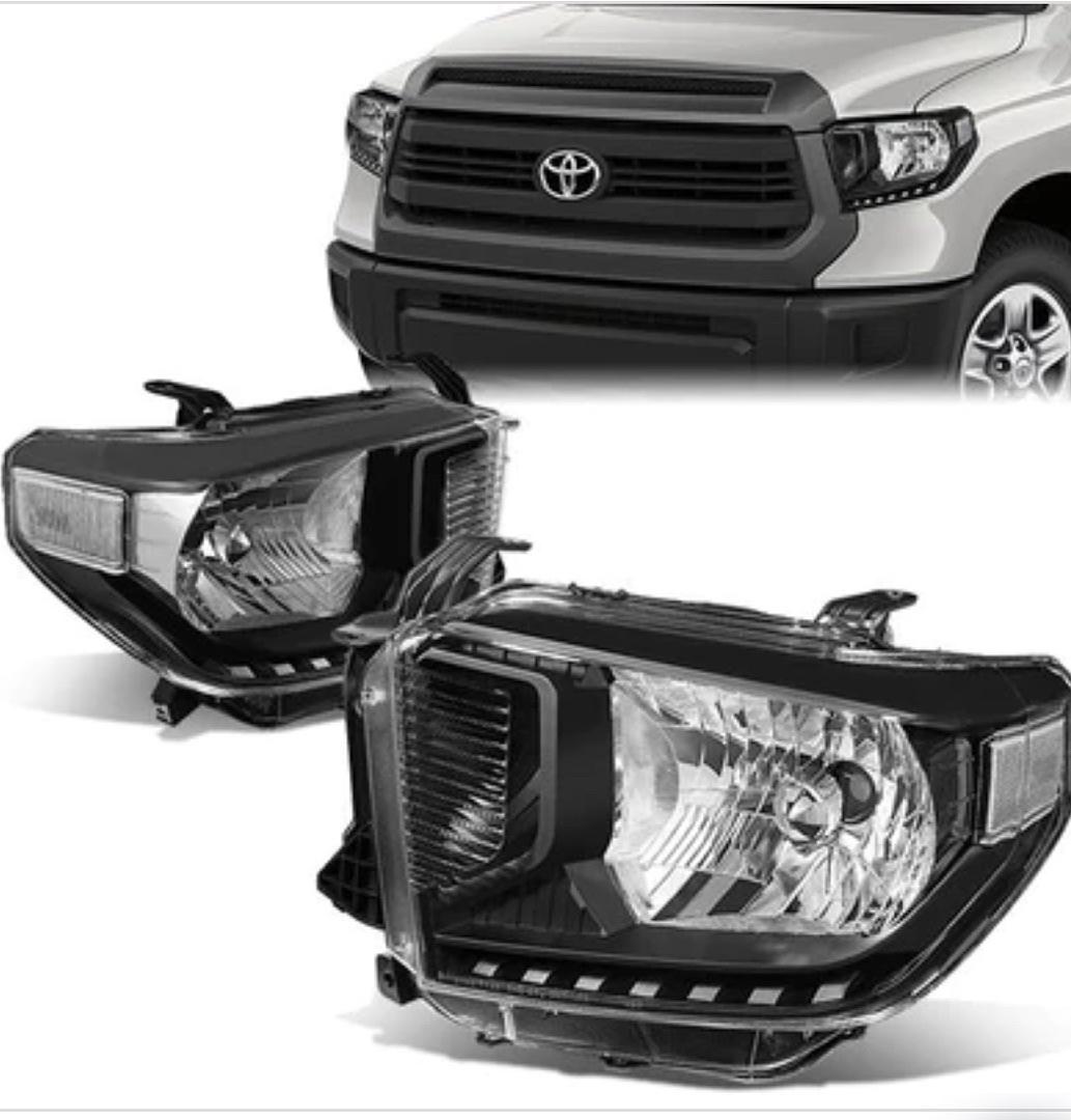 14-17 Toyota Tundra Black housing with clear reflector headlights