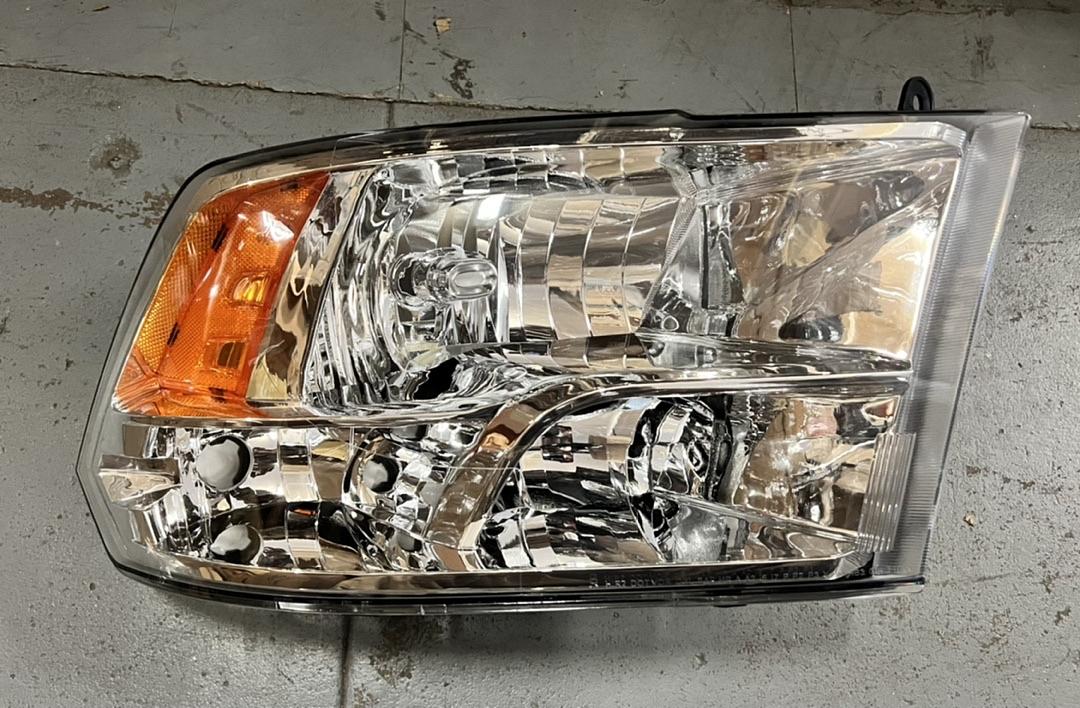 09-17 dodge ram Chrome Amber Factory Style Passenger Side Headlight Lamp Replacement