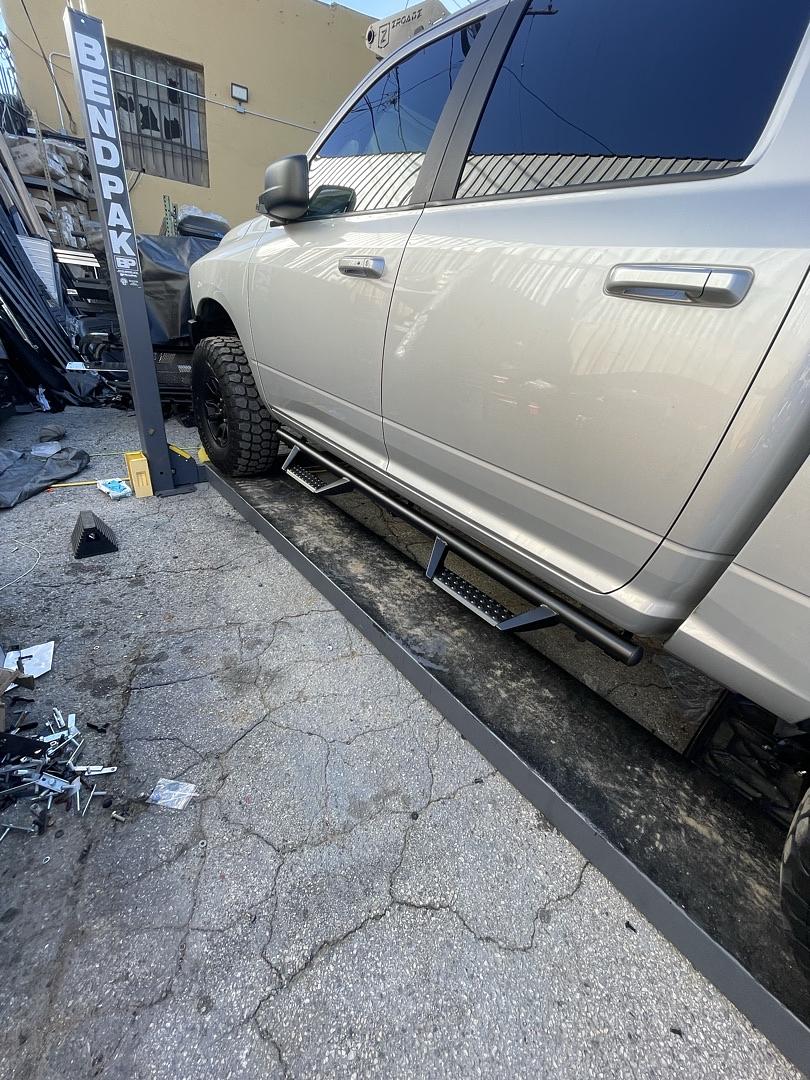 09-18 dodge ram crew cab off road style running boards