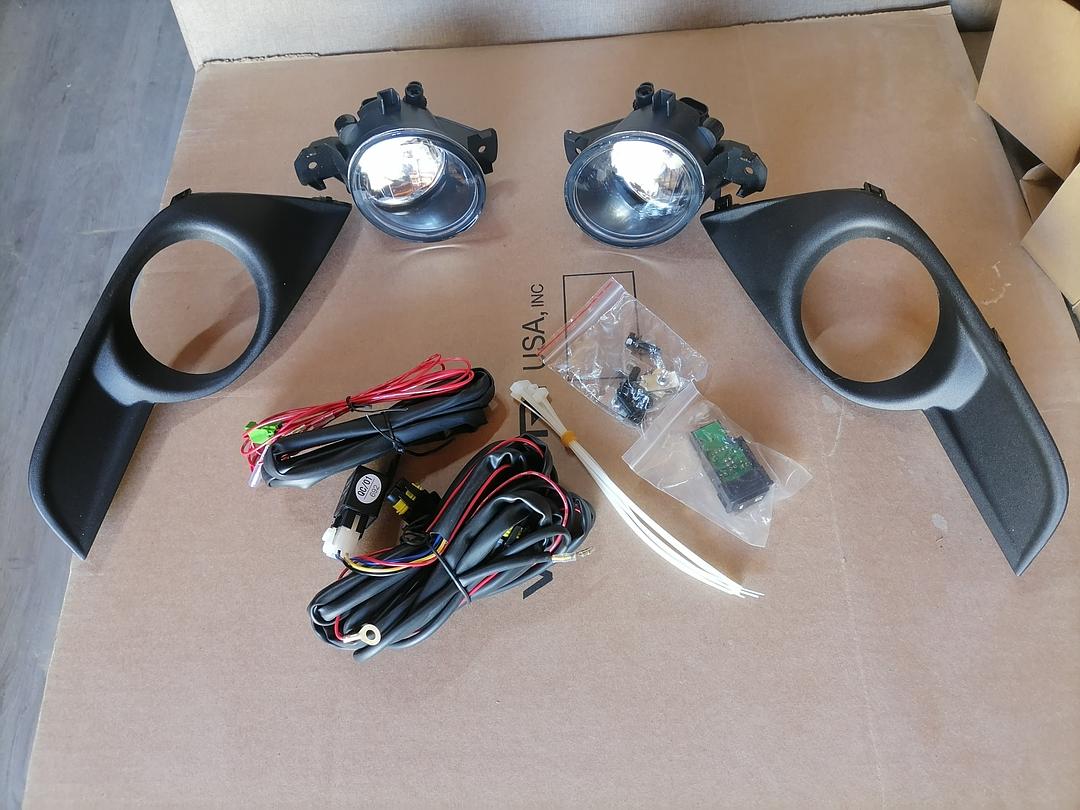 Pair of Chrome Smoked Lens Fog Lights w/Bezels Switch & Wiring Harness Compatible with 2013-2015 Nissan Altima Sedan