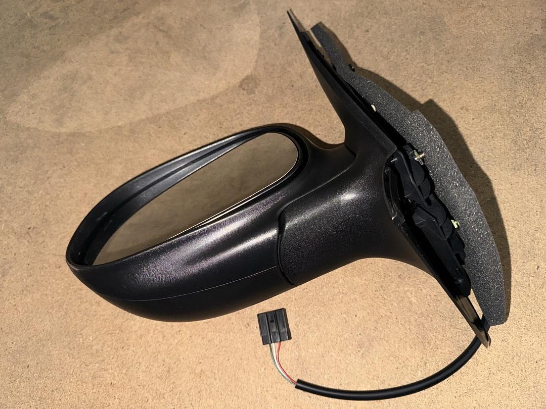 98-02 Ford Expedition Navigator OE Single Driver Left Side Mirror