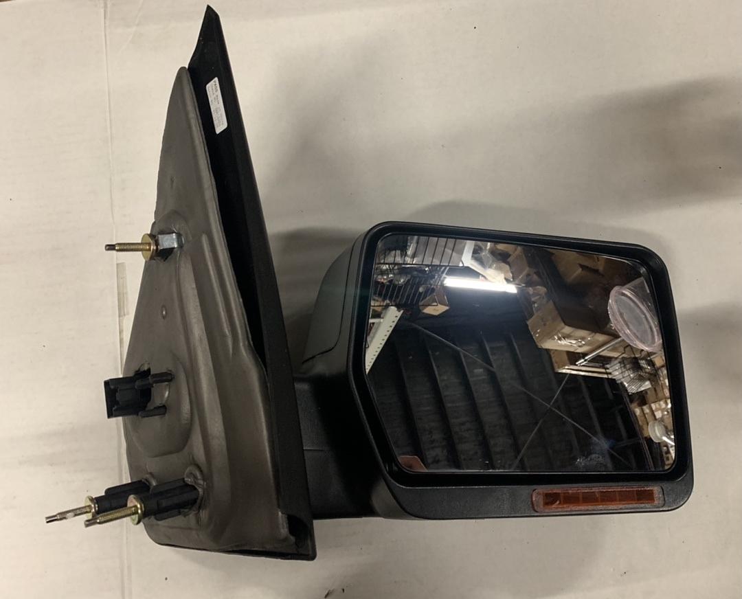 Right side TWM-018-T888-BK-AM-R 04-14 Ford F-150 Towing Mirror with Turn Signal Light