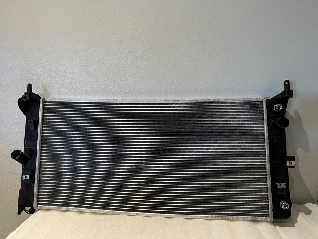 06 to 2011 Chevy Impala Buick Allure Lacrosse Monte Carlo Grand prix Polic Model Radiator Radiador