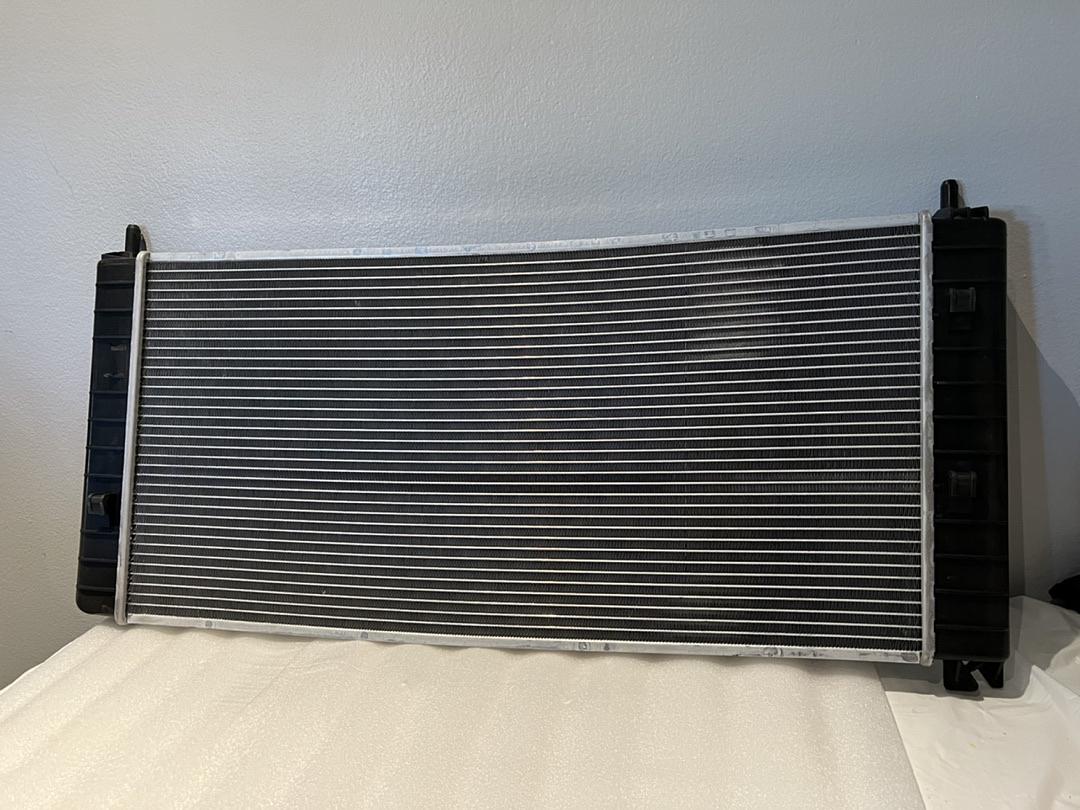 06 to 2011 Chevy Impala Buick Allure Lacrosse Monte Carlo Grand prix Polic Model Radiator Radiador