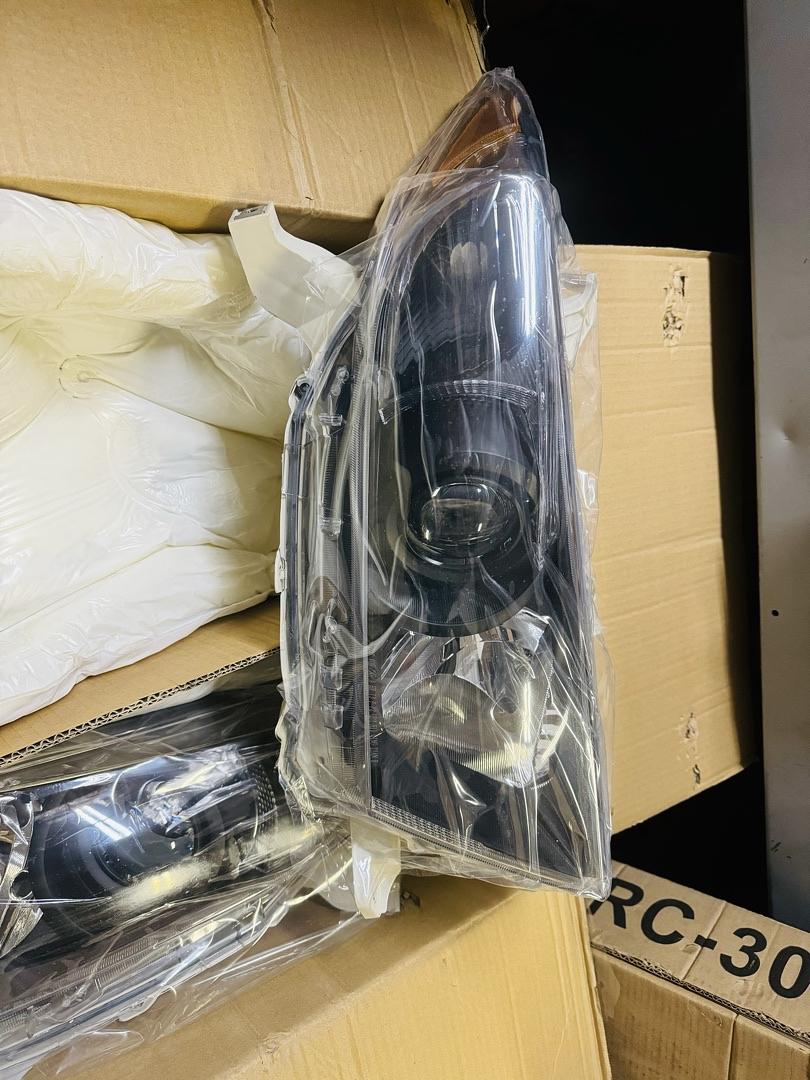 11-13 Highlander Black Housing Amber Corner Projector Headlights Replacement