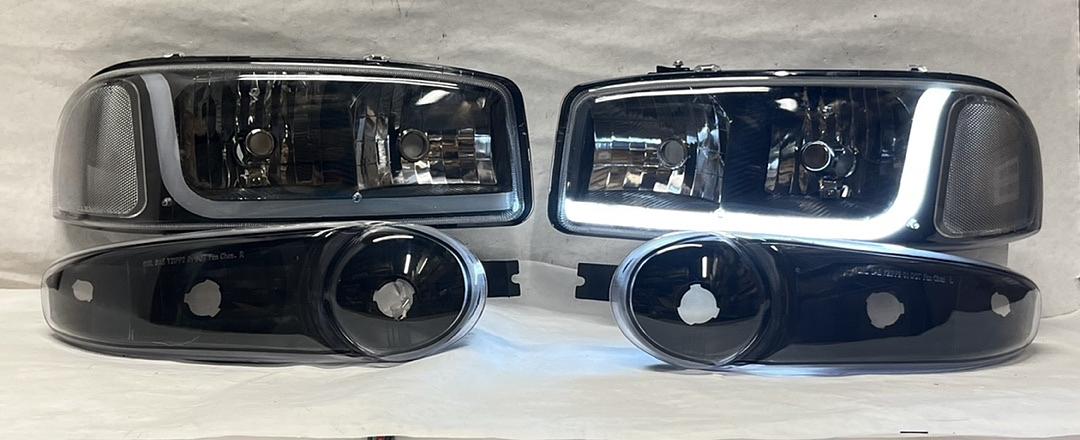 R HL-LB-DAN99-BK-CL1 Black LED DRL Strip Headlight Bumper Lamp Replacement For 02-06 Sierra Yukon Denali