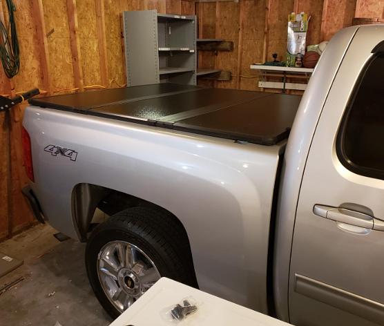 07-18 Chevy Silverado GMC Sierra 5.8ft Bed Cover