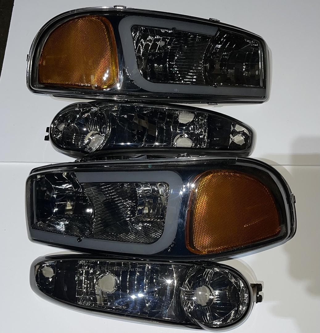 ‚úÖHl-lb2-dan99-sm-am. GMC Sierra Denali / Yukon Denali Smoked LED Headlights for 1999 to 2006