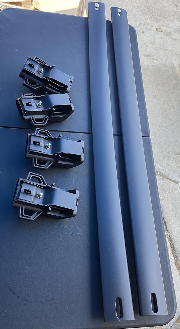 . Jeep Renegade Roof Cross Bars for 2015 to 2019