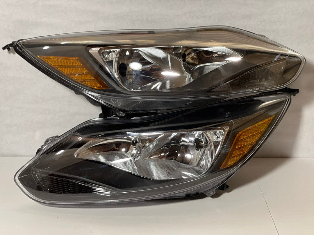 12-14 Ford Focus Black Housing Amber Amber