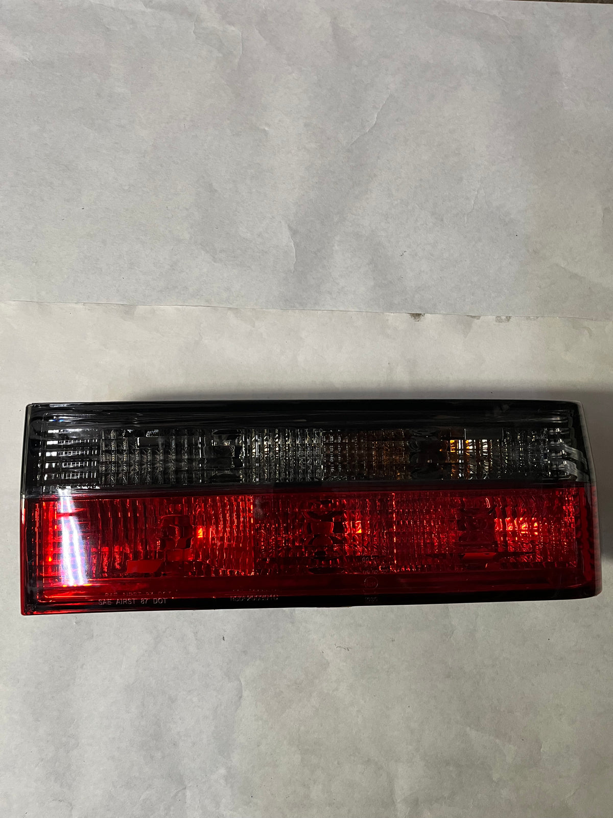 1984-1985 BMW Right Side Taillight